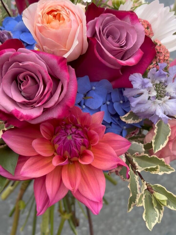 Instagram post from paddoxflowers. This post is in position 0.